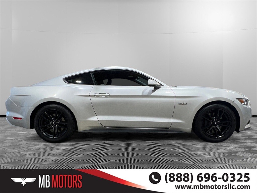 2017 Ford Mustang GT photo 2
