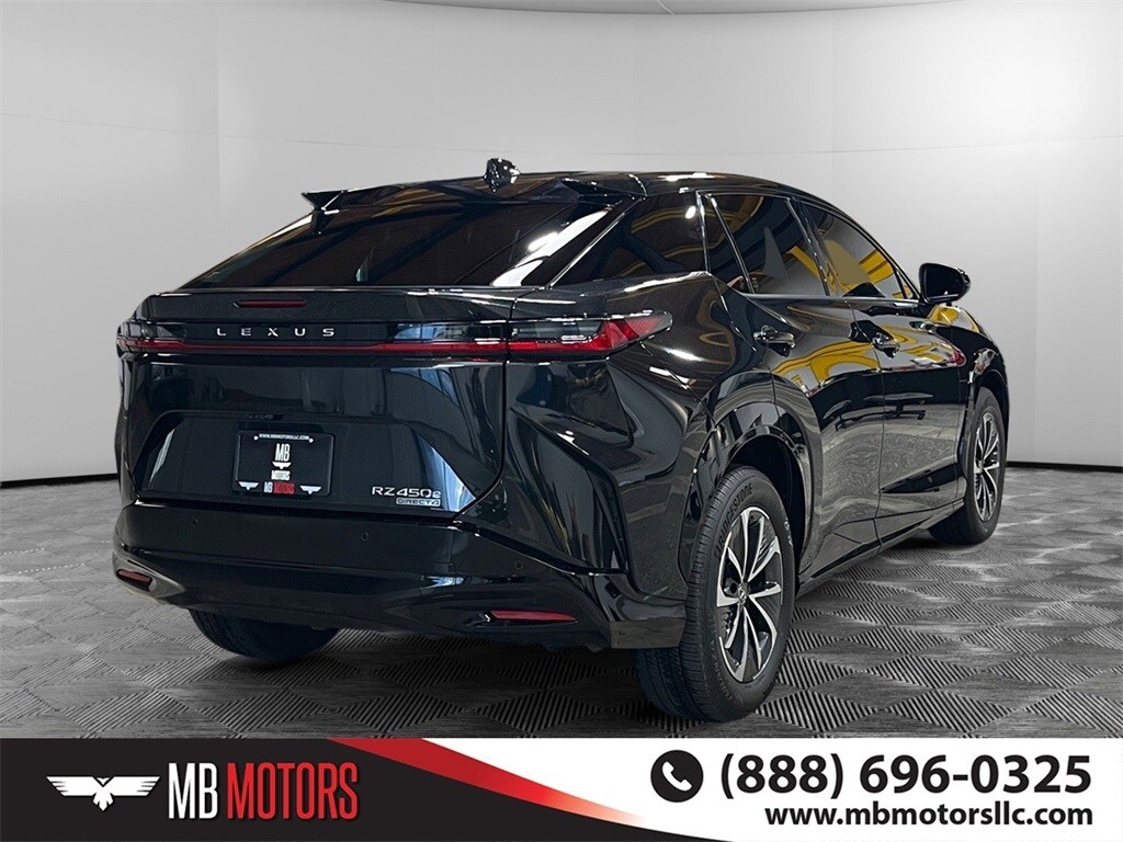2024 Lexus RZ 450e Premium photo 2