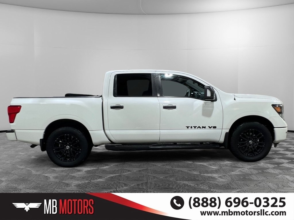 Used 2018 Nissan Titan SV Truck Crew Cab