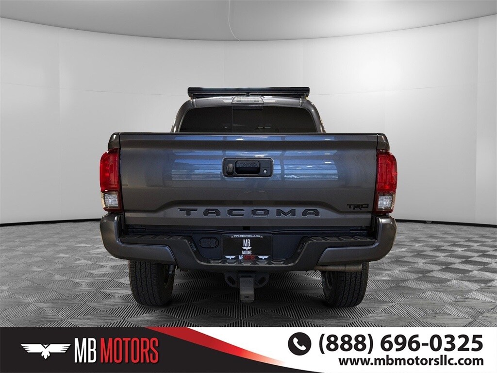 2021 Toyota Tacoma TRD Sport photo 4