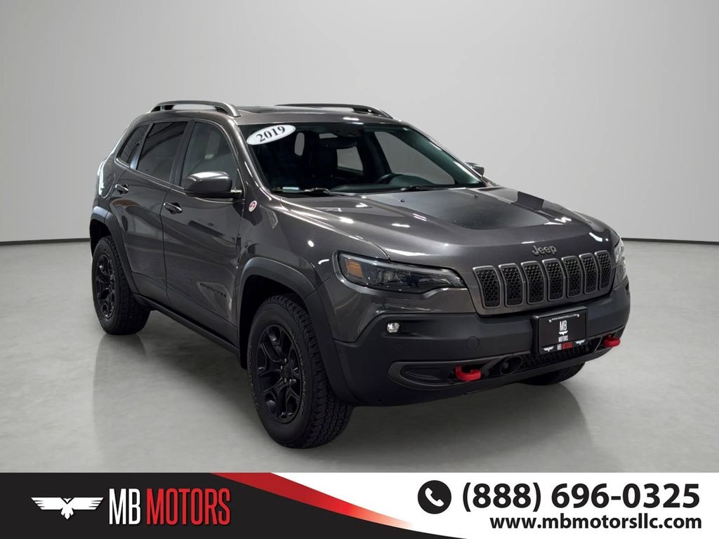 Used 2019 Jeep Cherokee Trailhawk SUV