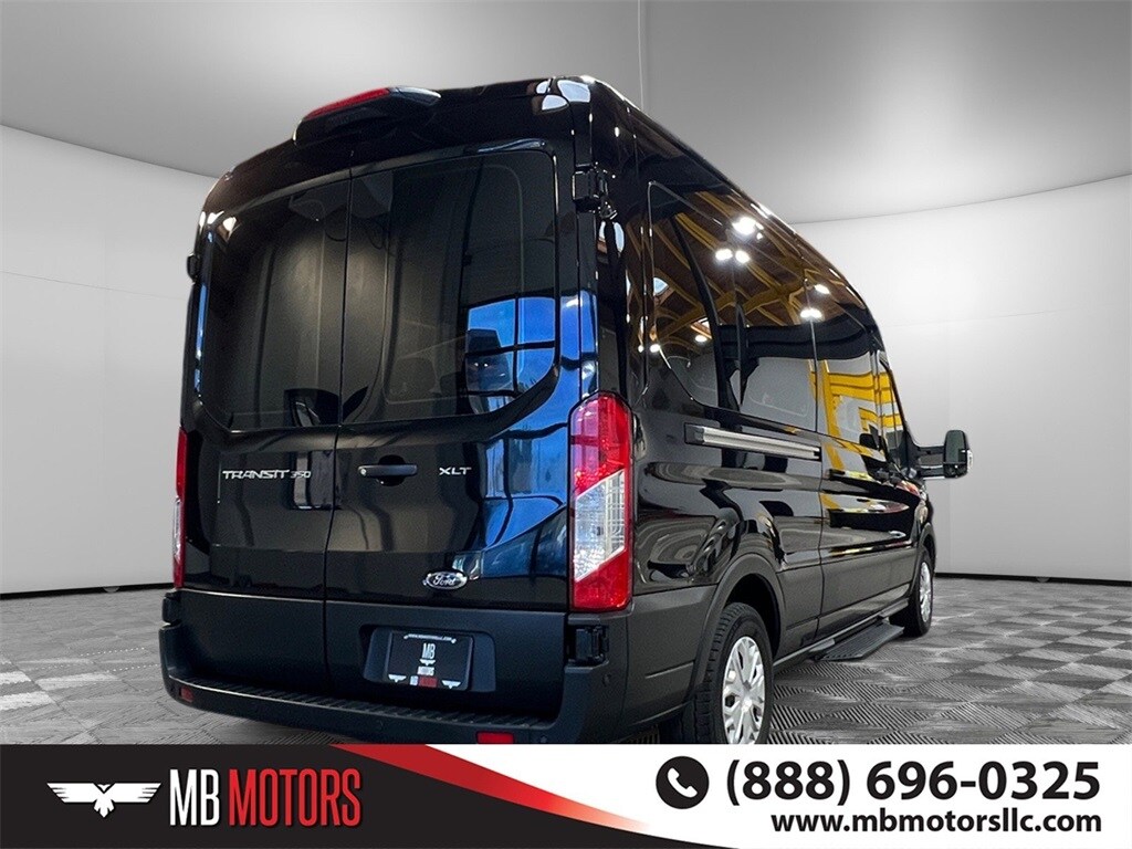 2023 Ford Transit photo 3