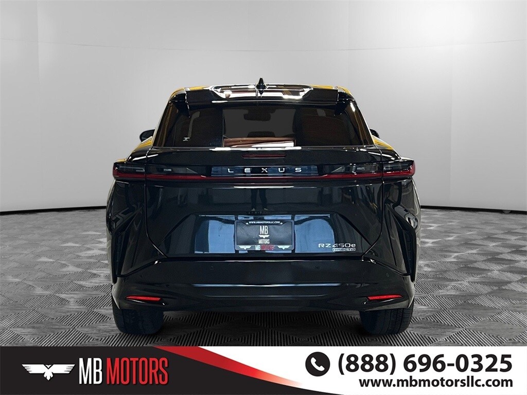 2024 Lexus RZ 450e Premium photo 3