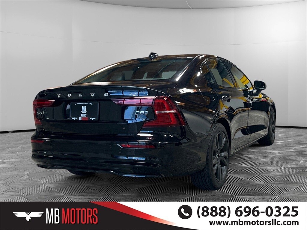 2024 Volvo S60 B5 Plus photo 3