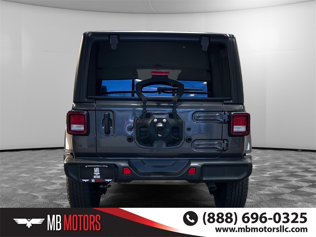 2023 Jeep Wrangler Sahara photo 4