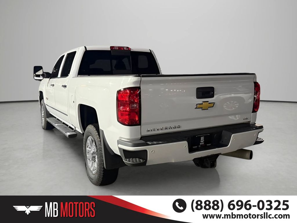 2018 Chevrolet Silverado 3500HD LTZ - Photo 7