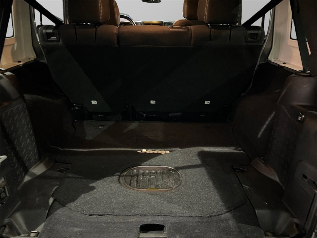 Used 2015 Jeep Wrangler Unlimited Unlimited Sahara SUV