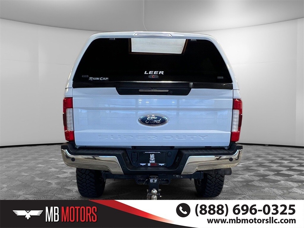 2019 Ford F-350 Lariat photo 4
