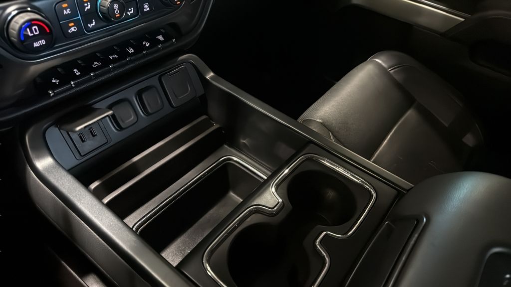 2018 Chevrolet Silverado 3500HD LTZ - Photo 29