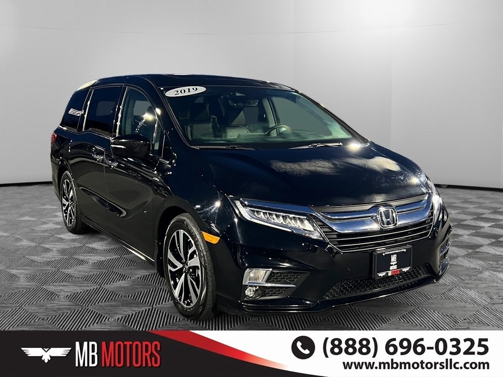 2019 Honda Odyssey Touring's photo