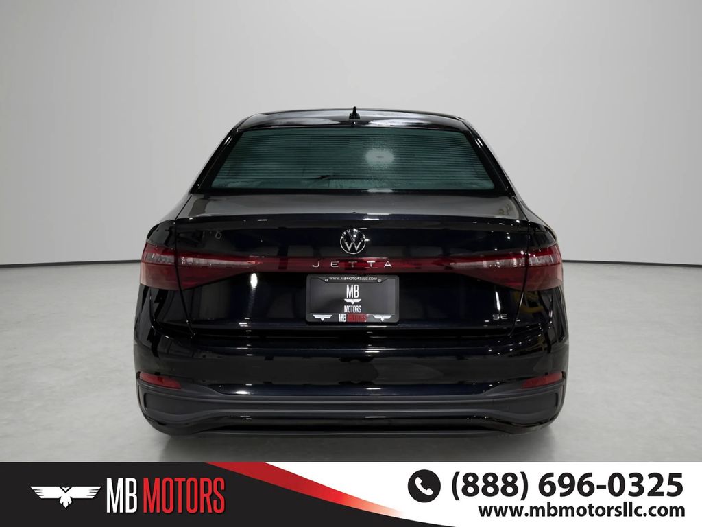 2025 Volkswagen Jetta SE - Photo 6