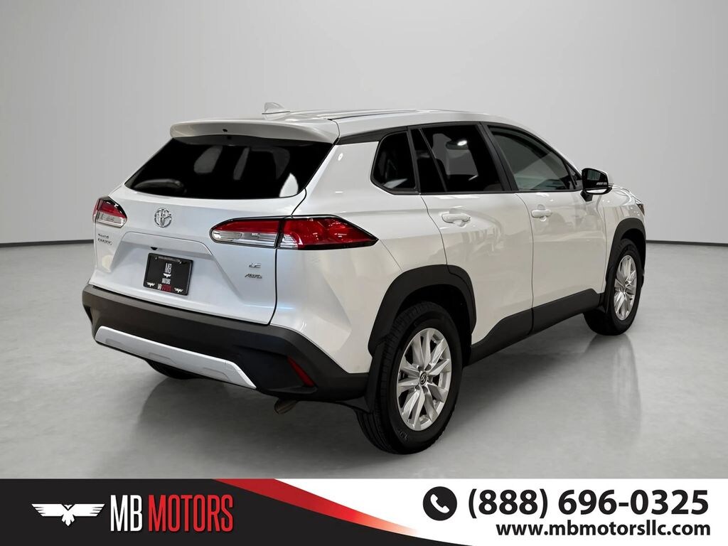 Used 2024 Toyota Corolla Cross LE SUV