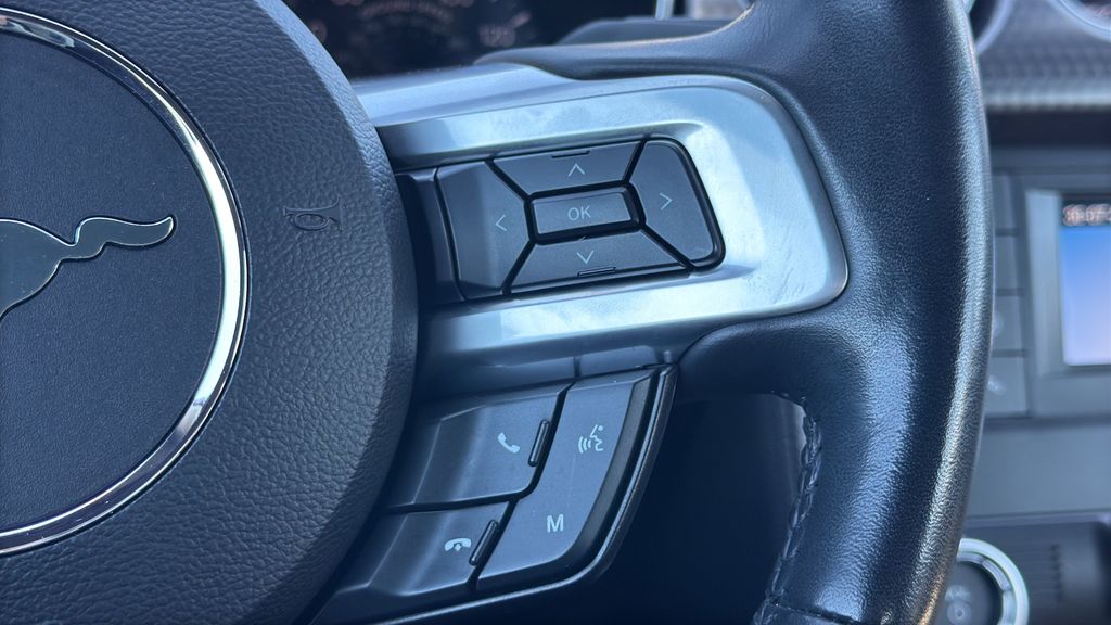 2022 Ford Mustang EcoBoost - Photo 18