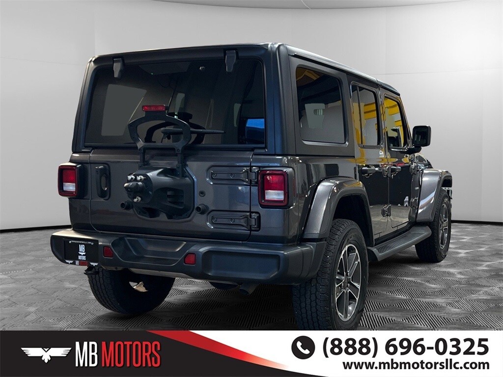 2023 Jeep Wrangler Sahara photo 3