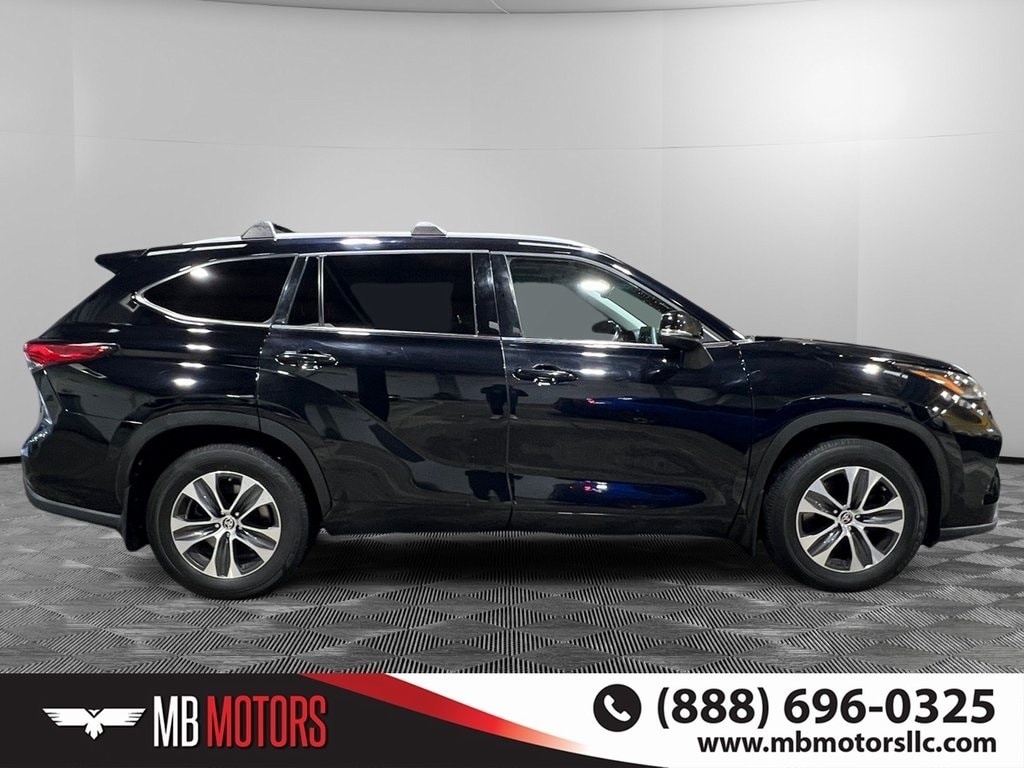Used 2022 Toyota Highlander XLE SUV
