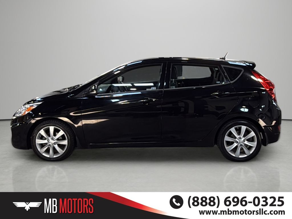 Used 2014 Hyundai Accent SE Hatchback