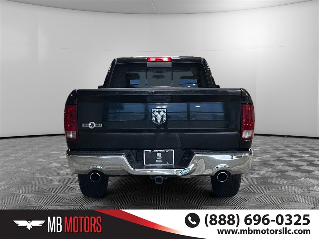 2010 Dodge Ram SLT photo 3