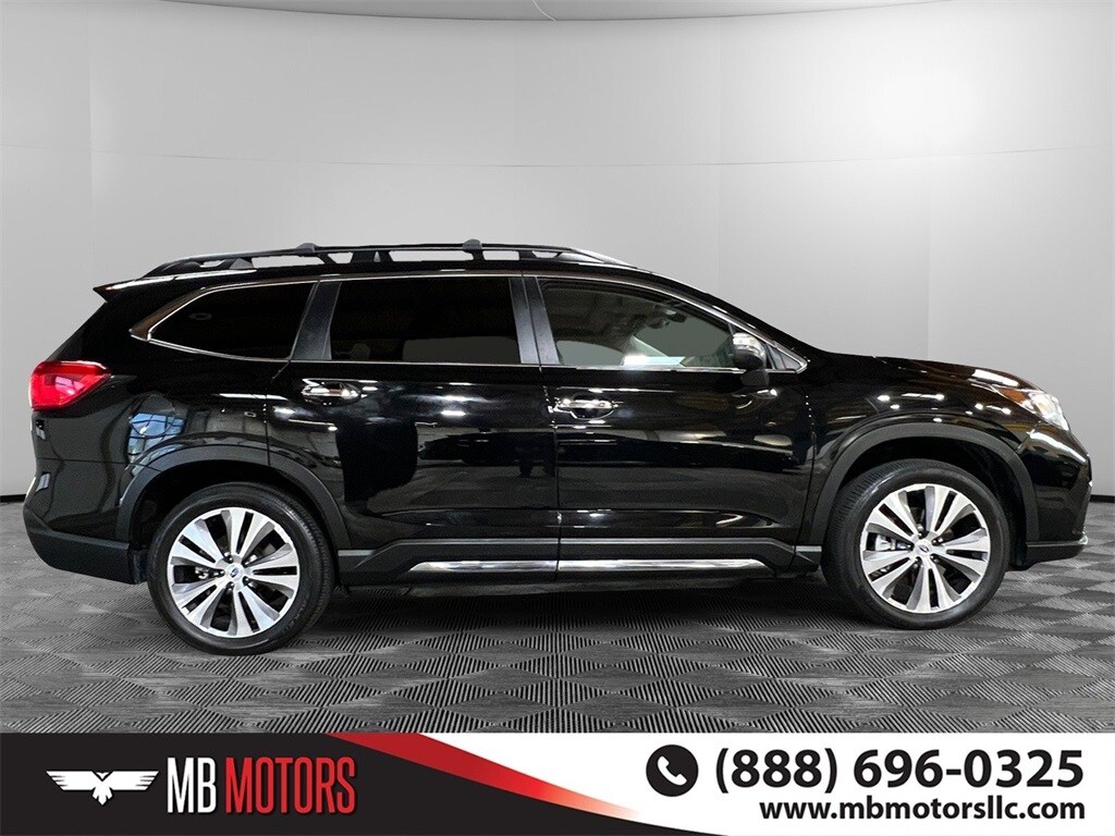 2022 Subaru Ascent Touring photo 2