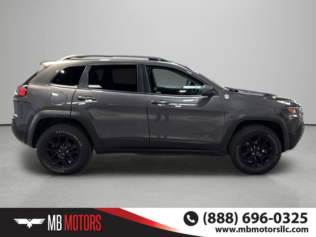 Used 2019 Jeep Cherokee Trailhawk SUV