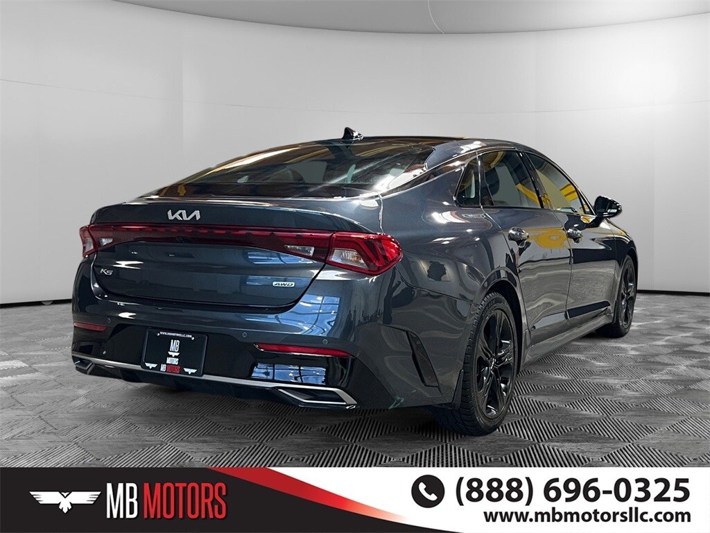 2022 Kia K5 EX photo 3