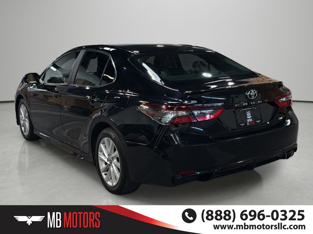 Used 2024 Toyota Camry SE Sedan