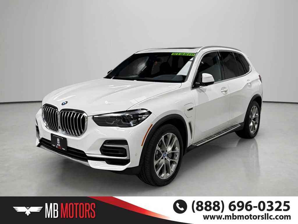 2023 BMW X5 xDrive45e's photo