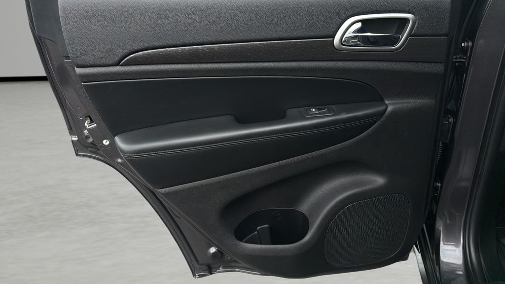 2018 Jeep Grand Cherokee Laredo - Photo 16