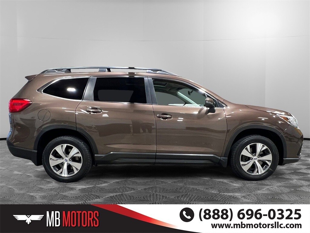 2019 Subaru Ascent Touring photo 2