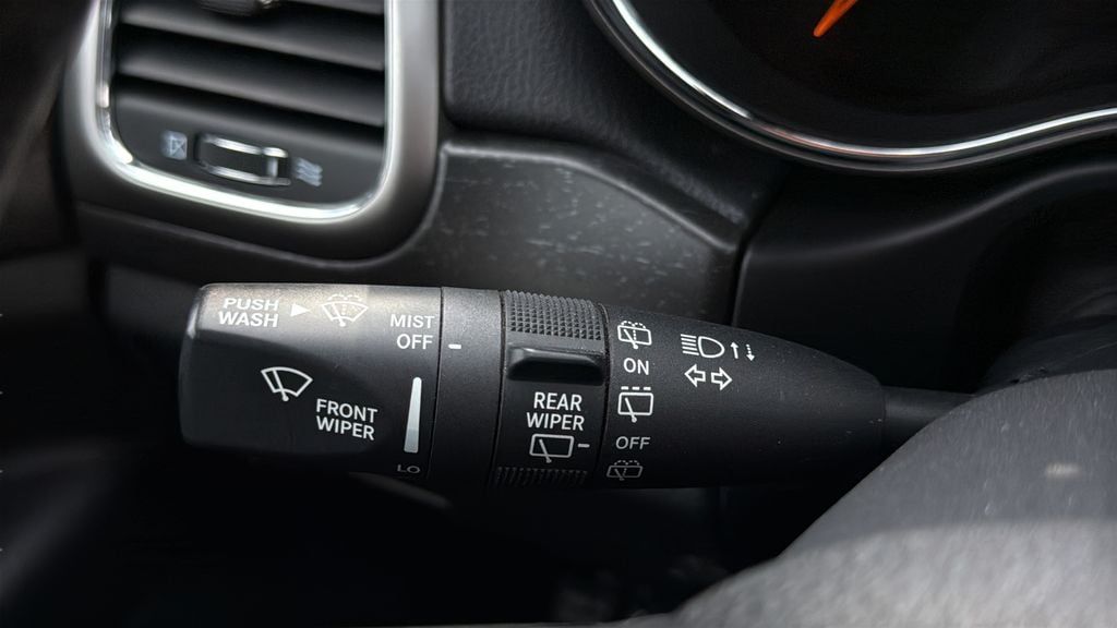 2018 Jeep Grand Cherokee Laredo - Photo 32