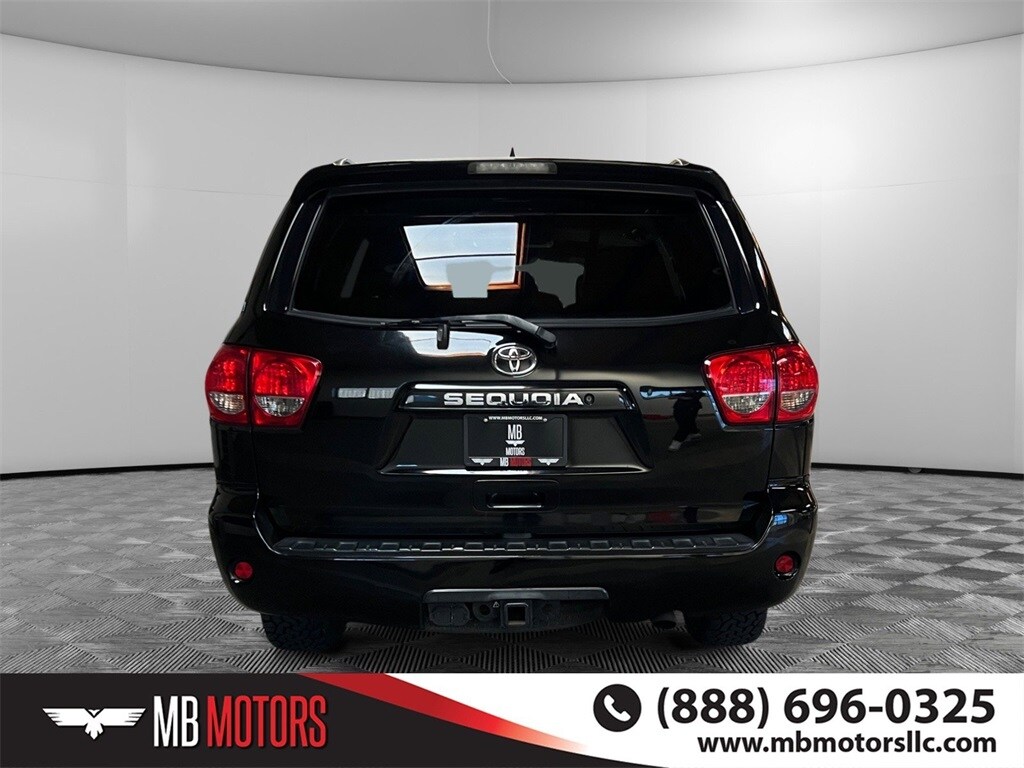 2012 Toyota Sequoia SR5 photo 4
