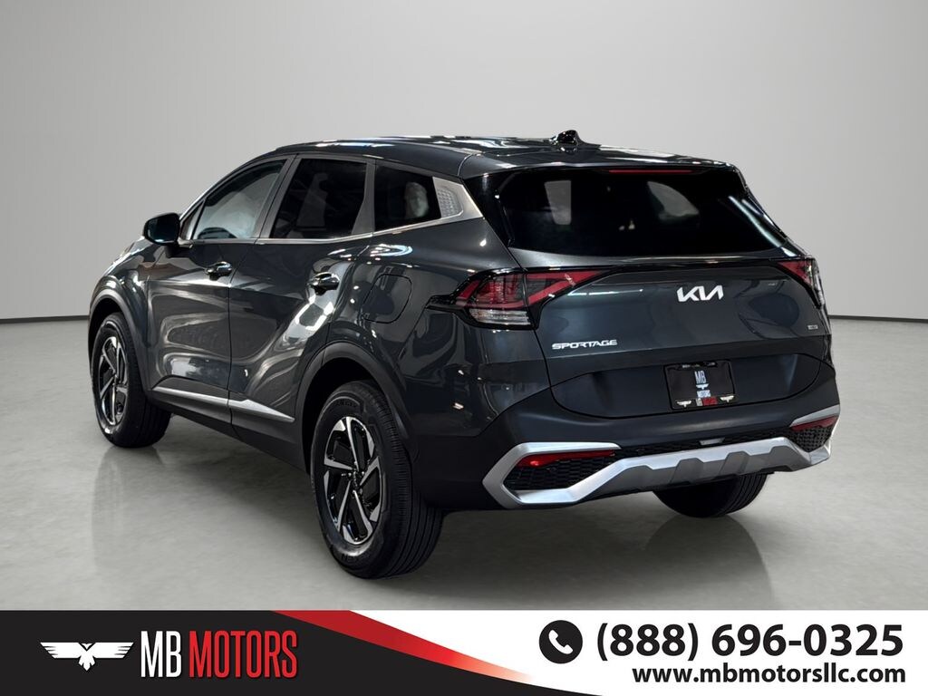 Used 2023 Kia Sportage Hybrid LX SUV