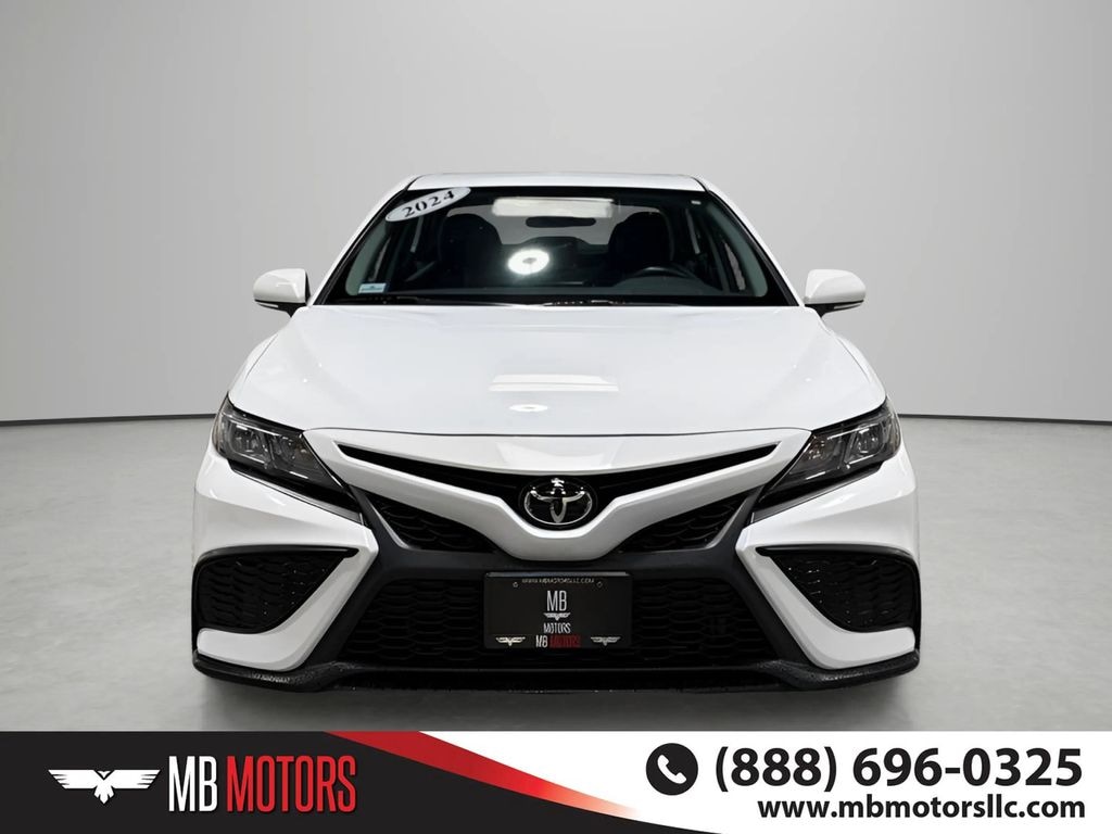 Used 2024 Toyota Camry SE Sedan