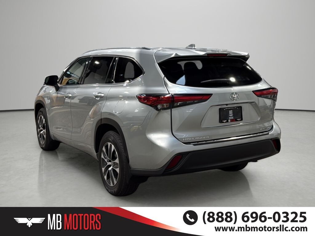 Used 2021 Toyota Highlander XLE SUV