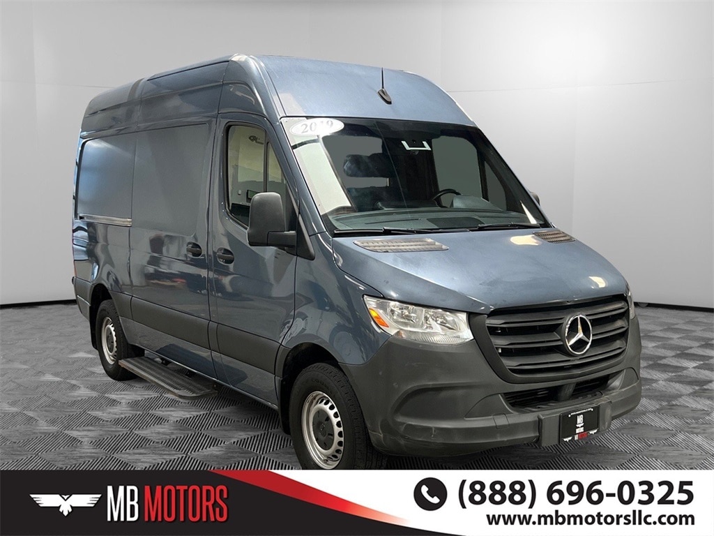 2019 Mercedes-Benz Sprinter Crew Van Base's photo
