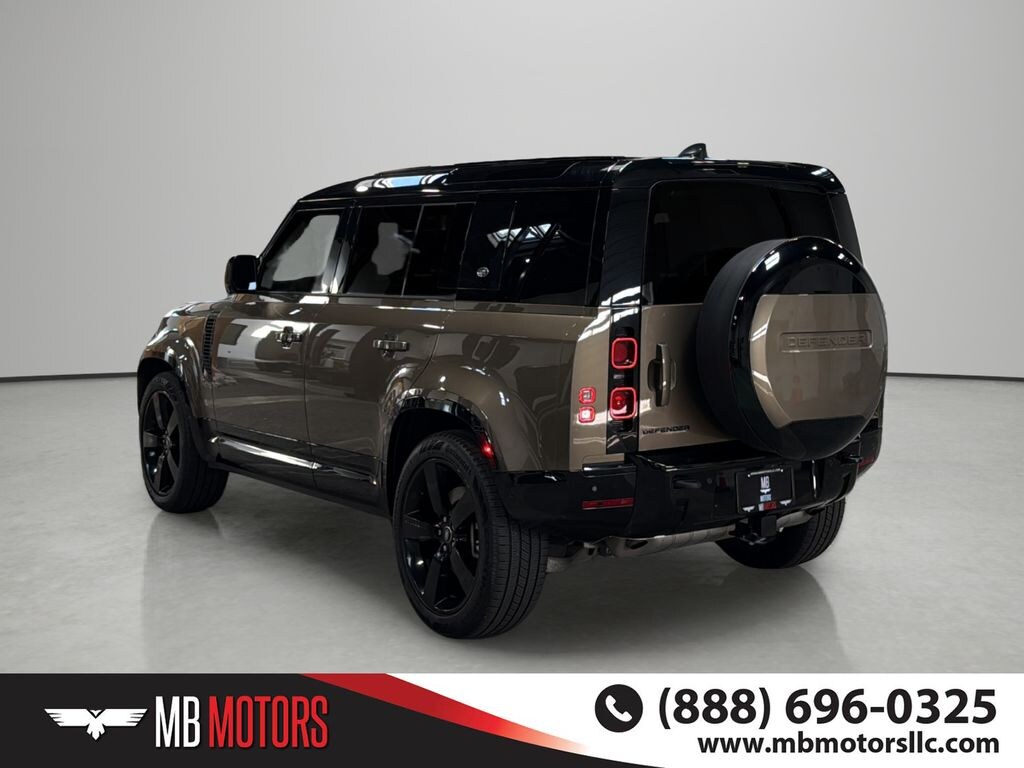 Used 2024 Land Rover Defender 110 X-Dynamic SE SUV