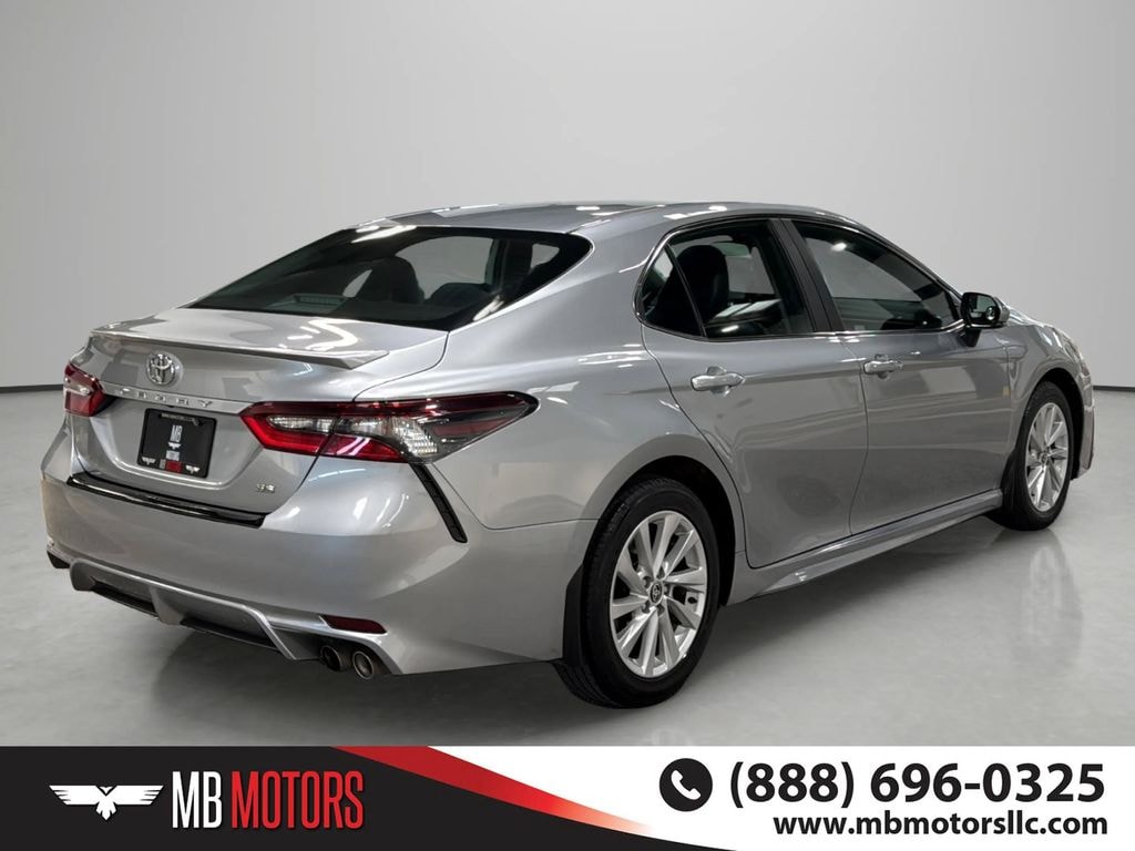 Used 2022 Toyota Camry SE Sedan