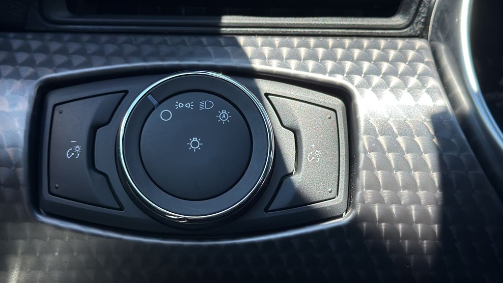 2022 Ford Mustang EcoBoost - Photo 27