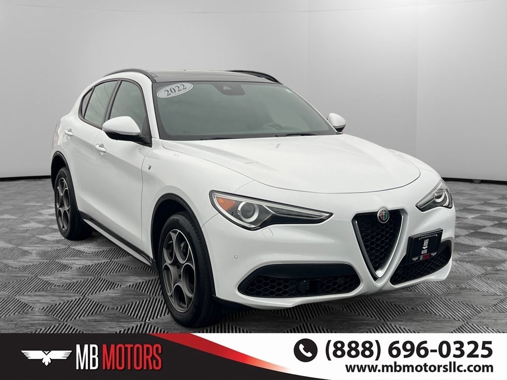 2022 Alfa Romeo Stelvio Ti's photo
