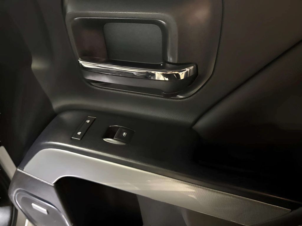 2018 Chevrolet Silverado 3500HD LTZ - Photo 12