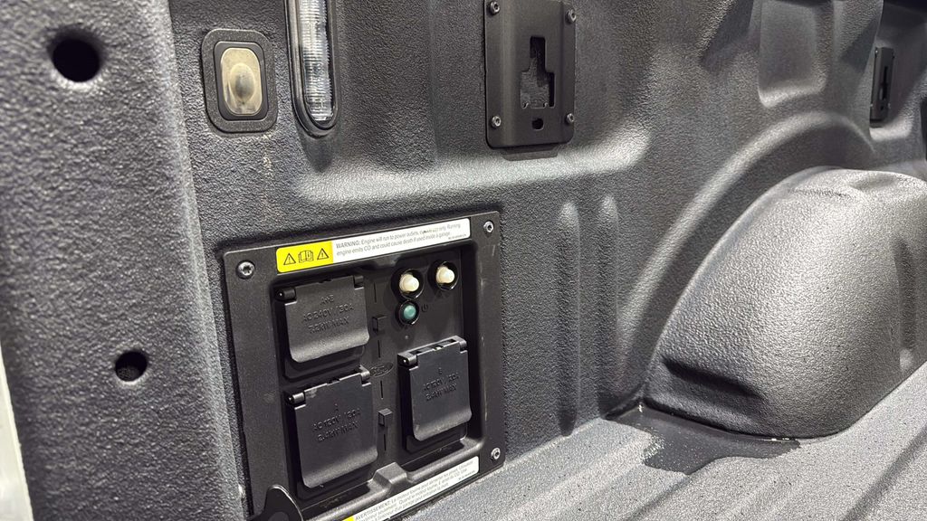 2024 Ford F-150 Platinum - Photo 11
