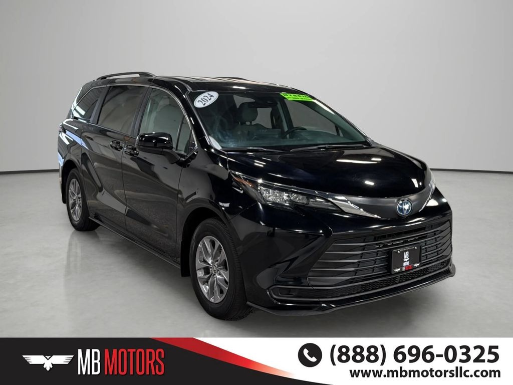 Used 2024 Toyota Sienna LE Van Passenger Van