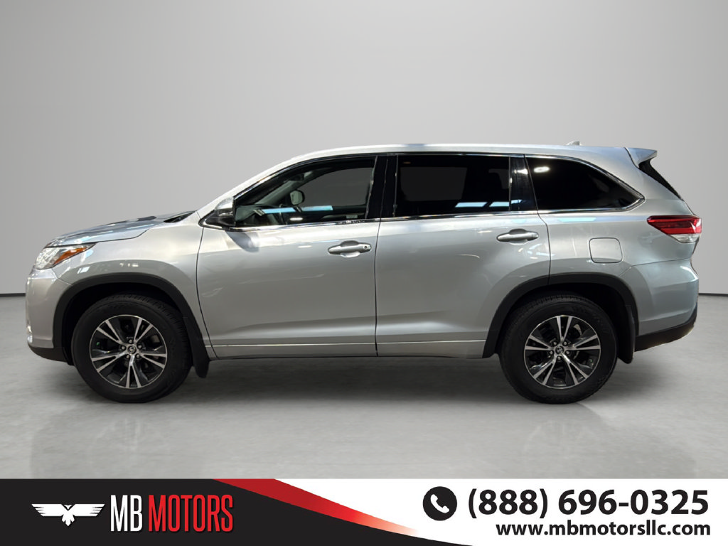 Used 2017 Toyota Highlander LE SUV