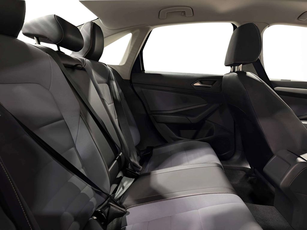 2025 Volkswagen Jetta SE - Photo 15