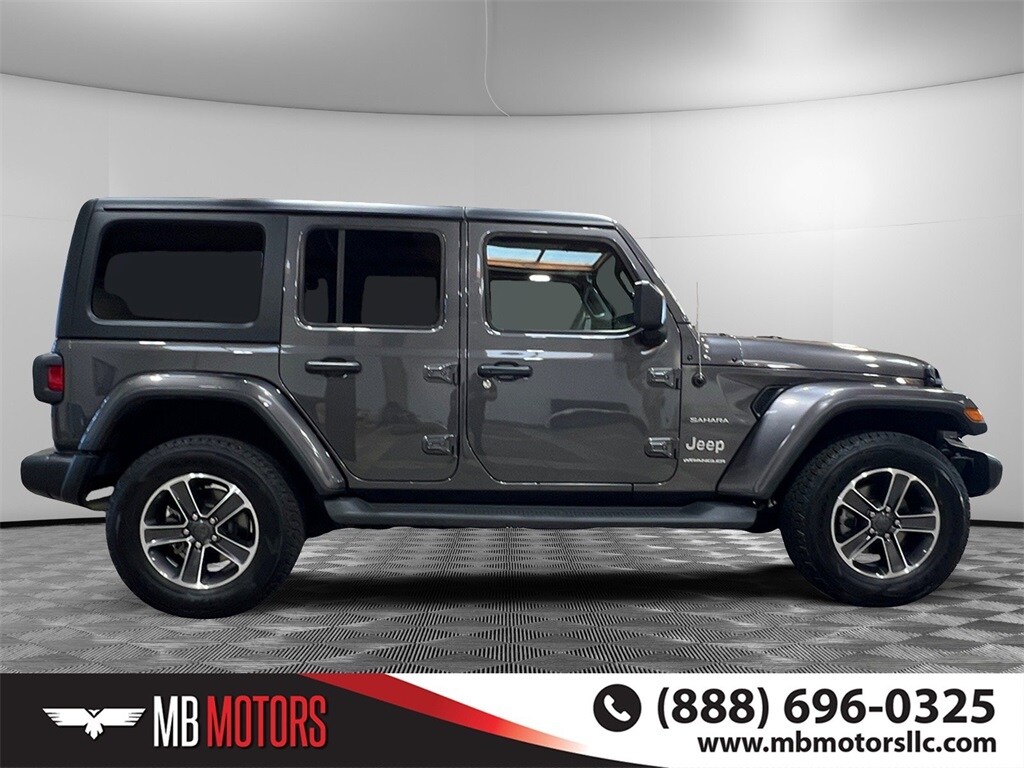 2023 Jeep Wrangler Sahara photo 2