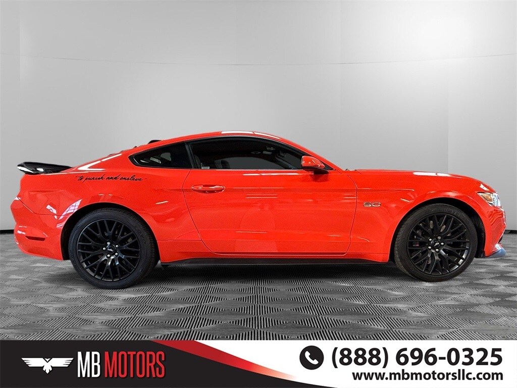 2016 Ford Mustang GT photo 2