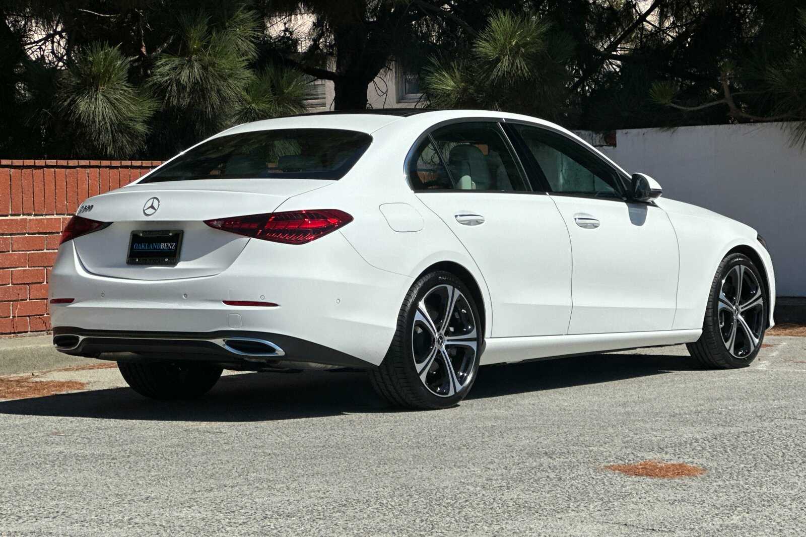 2025 Mercedes Benz C 300 Sedan photo 4