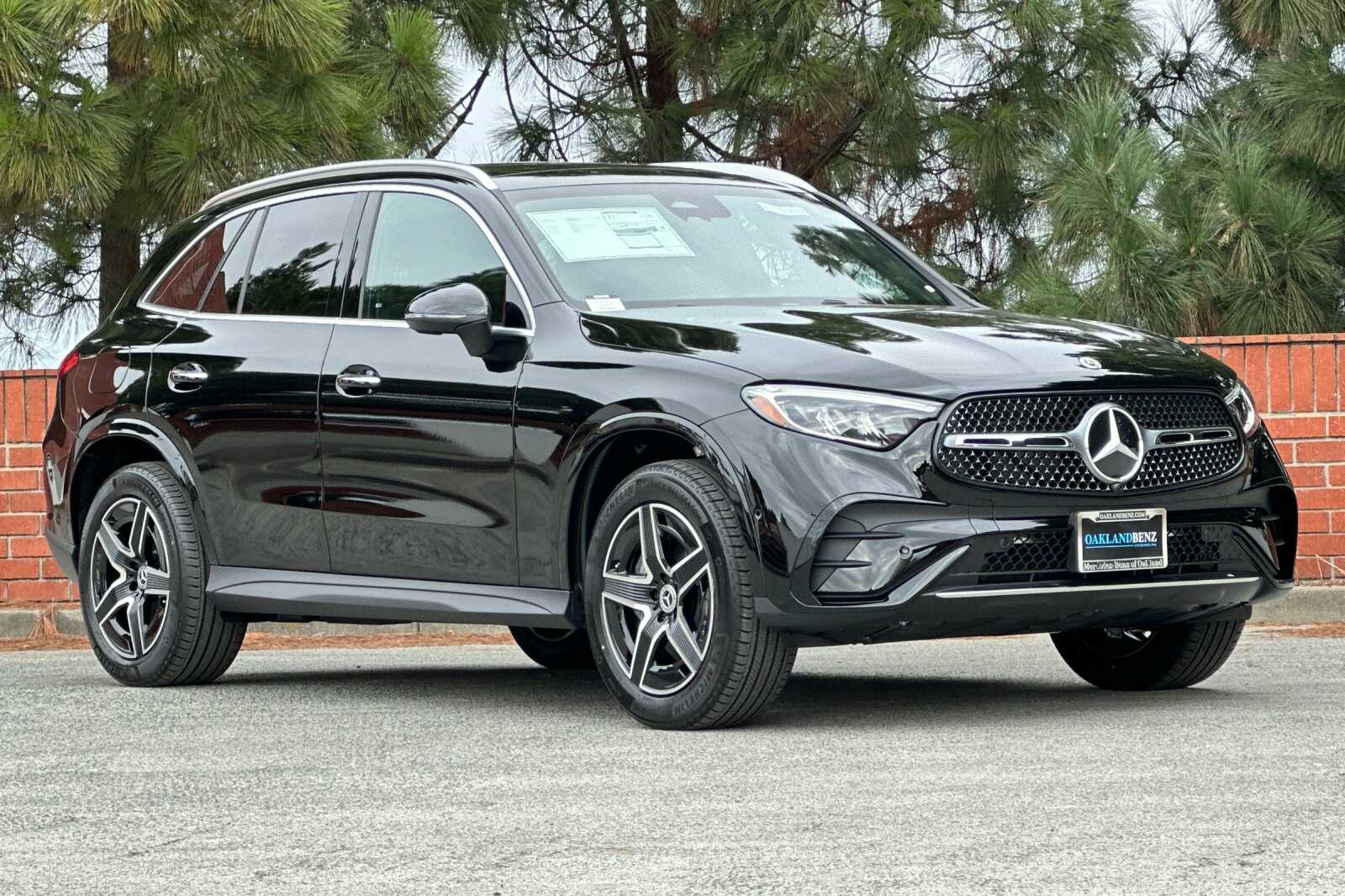 2026 Mercedes Benz GLC 300 photo 2