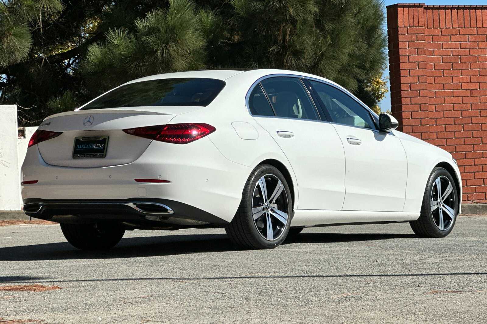 2025 Mercedes Benz C 300 Sedan photo 4