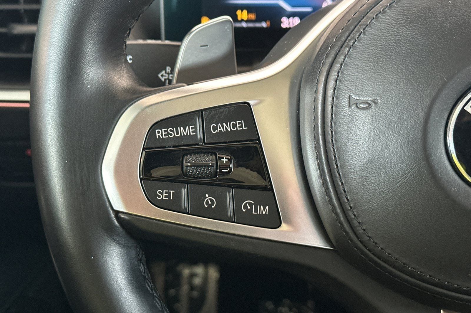 2023 BMW 3 Series 330i - Photo 29