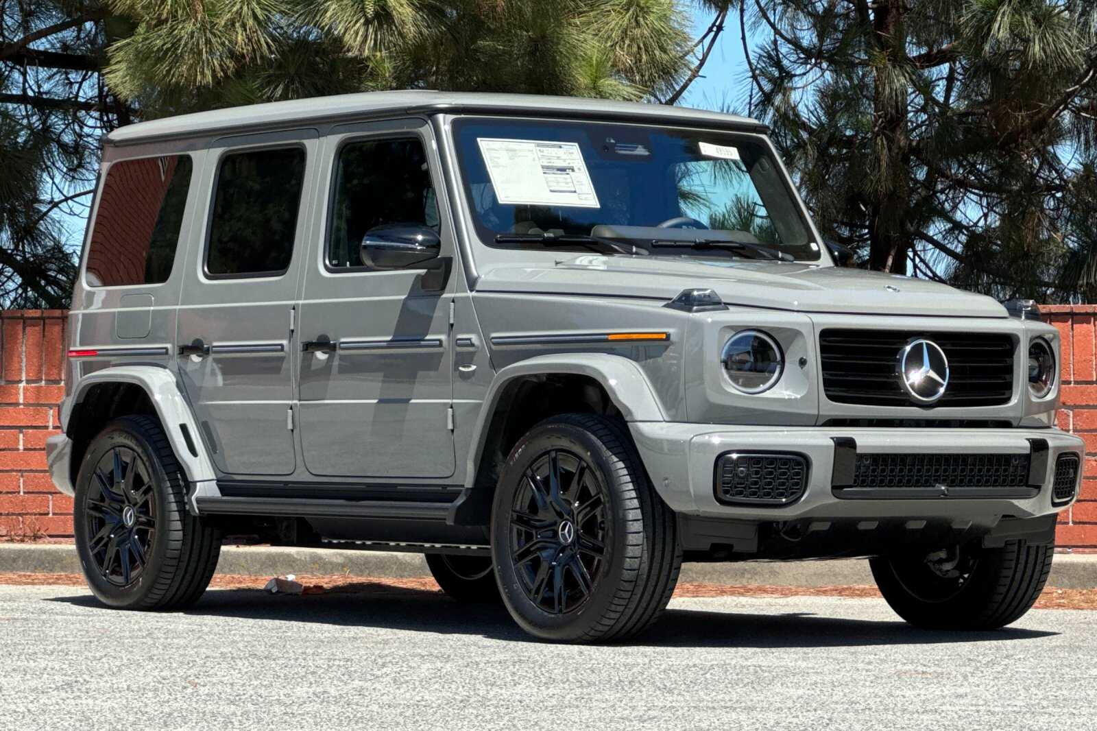 2025 Mercedes Benz G photo 2